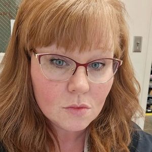 Meet your Posher, Suzanne